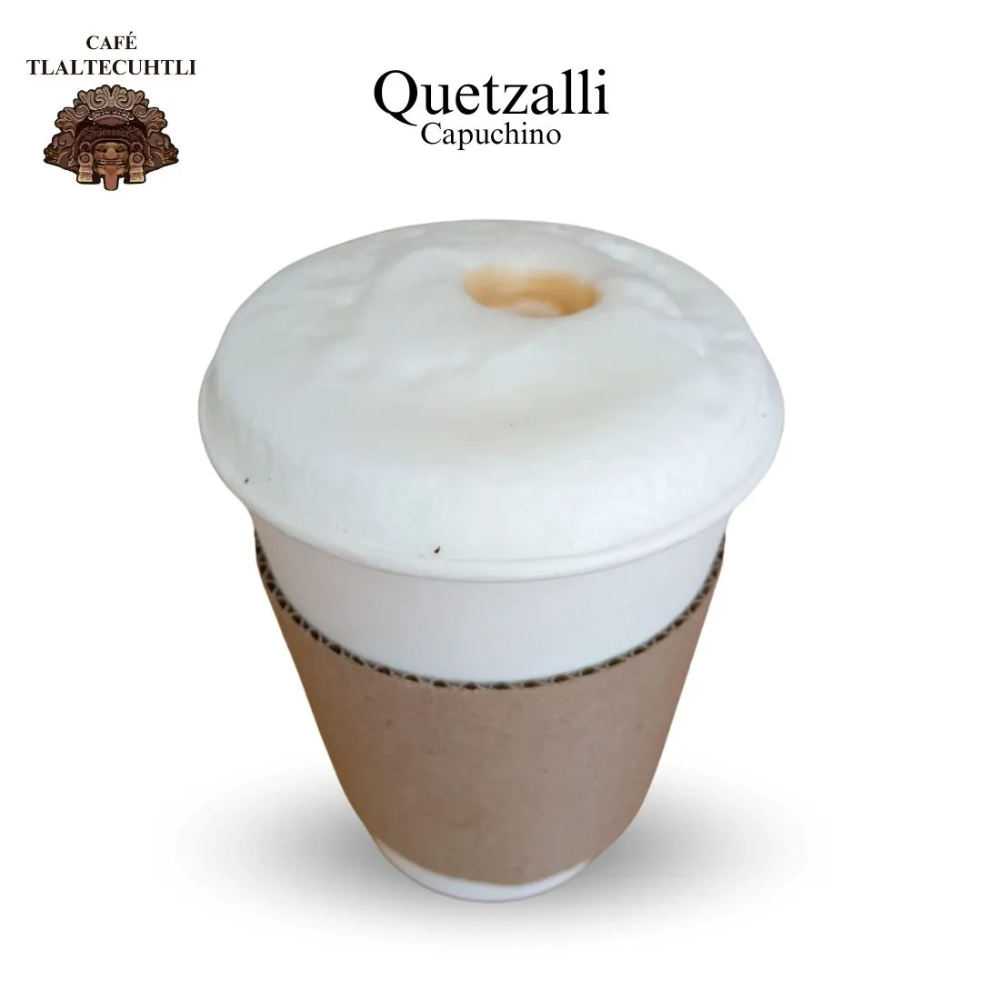 Quetzalli (capuchino)